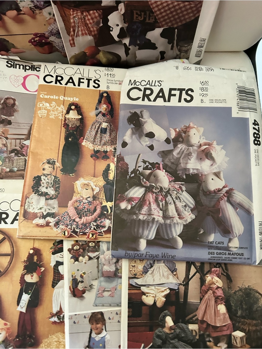 Various kid craft sew patterns lot of 12 plush toys - Picture 9 of 9